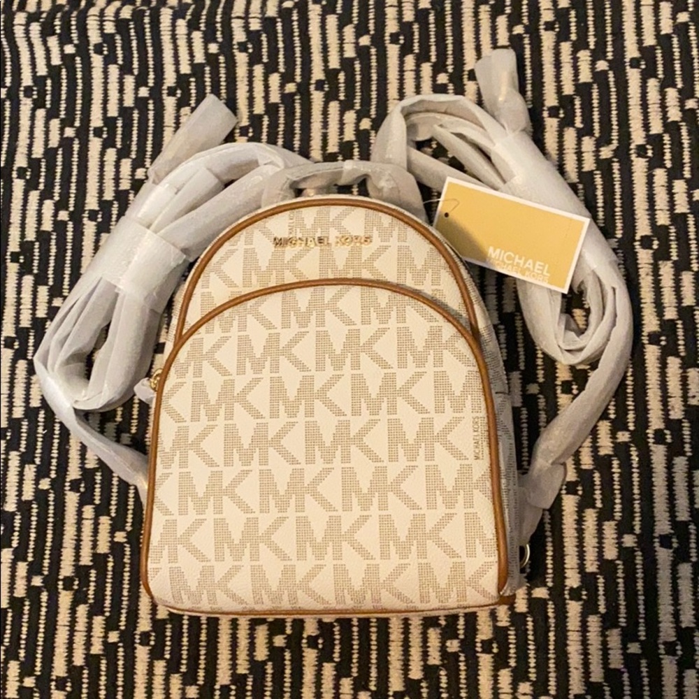 Michael kors abbey back pack